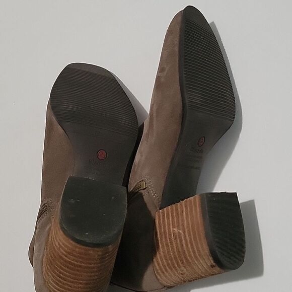 Blondo Stacked Block Heel Suede Boots - Picture 14 of 15